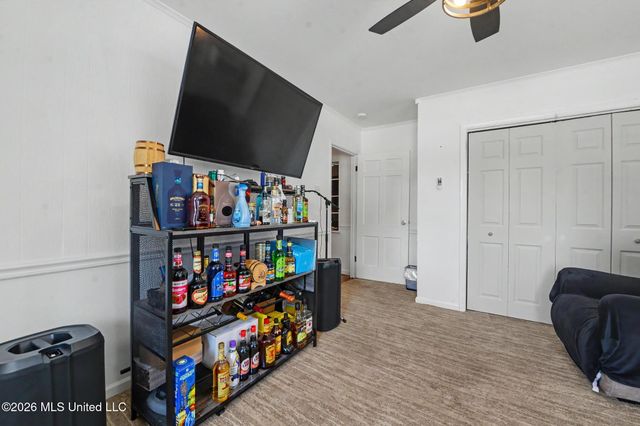 1095 Columbus Street, Biloxi, MS 39530