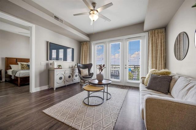 3201 Esperanza Crossing 313, Austin, TX 78758