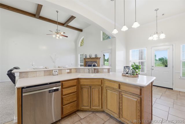 12512 N 165th East Avenue, Collinsville, OK 74021