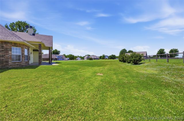12512 N 165th East Avenue, Collinsville, OK 74021