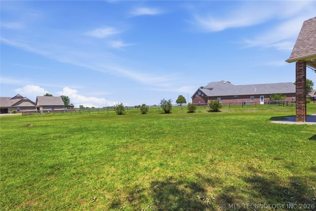 12512 N 165th East Avenue, Collinsville, OK 74021