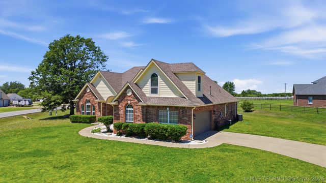 12512 N 165th East Avenue, Collinsville, OK 74021