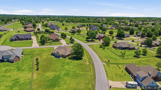 12512 N 165th East Avenue, Collinsville, OK 74021