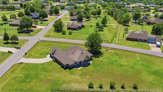 12512 N 165th East Avenue, Collinsville, OK 74021