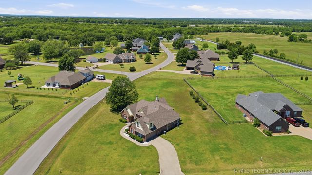 12512 N 165th East Avenue, Collinsville, OK 74021