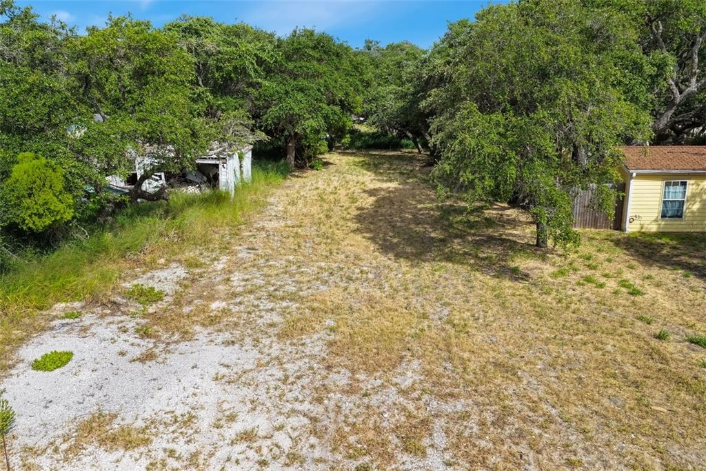1036 N Houston St, Aransas Pass, TX 78336 — photo 3