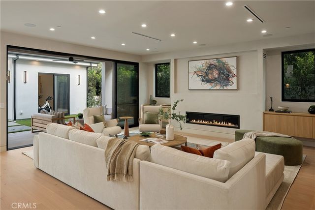 3720 Goodland Avenue, Studio City, CA 91604