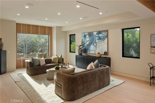 3720 Goodland Avenue, Studio City, CA 91604