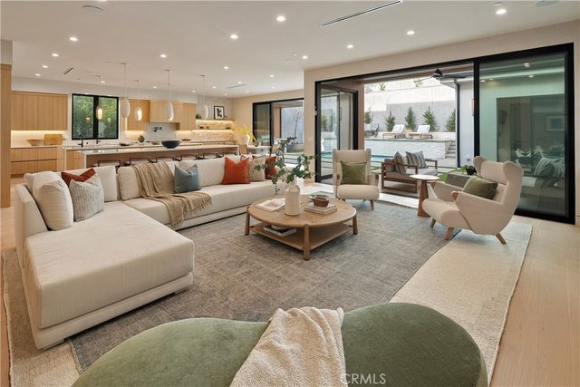 3720 Goodland Avenue, Studio City, CA 91604