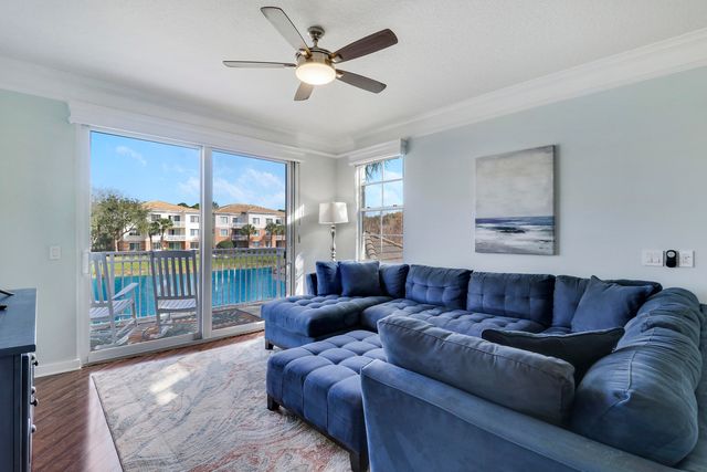 9212 W Myrtlewood Circle W, Palm Beach Gardens, FL 33418