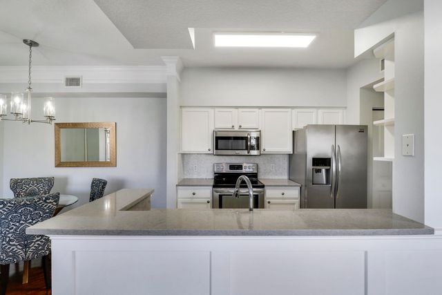9212 W Myrtlewood Circle W, Palm Beach Gardens, FL 33418