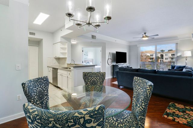 9212 W Myrtlewood Circle W, Palm Beach Gardens, FL 33418