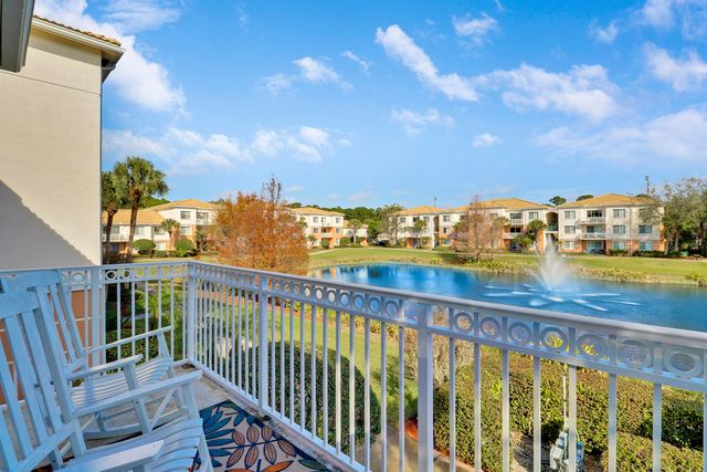 9212 W Myrtlewood Circle W, Palm Beach Gardens, FL 33418