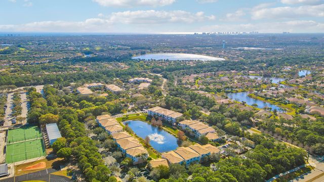 9212 W Myrtlewood Circle W, Palm Beach Gardens, FL 33418