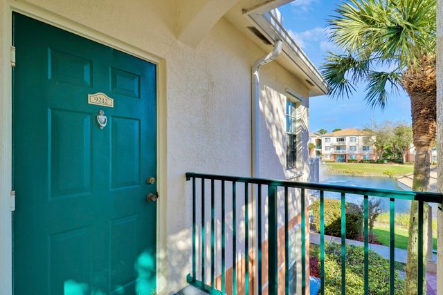 9212 W Myrtlewood Circle W, Palm Beach Gardens, FL 33418