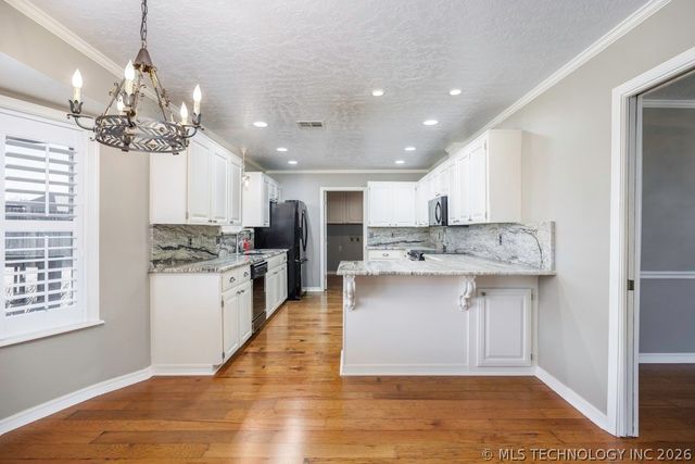 6008 Martin Place, Bartlesville, OK 74006