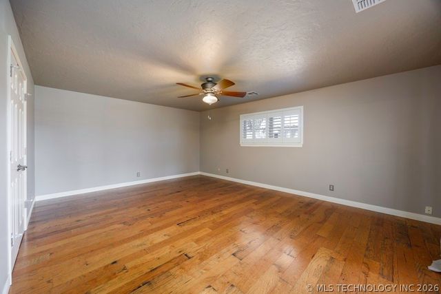 6008 Martin Place, Bartlesville, OK 74006