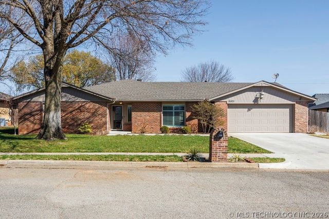 6008 Martin Place, Bartlesville, OK 74006