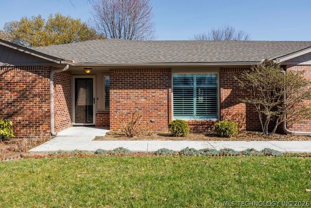 6008 Martin Place, Bartlesville, OK 74006