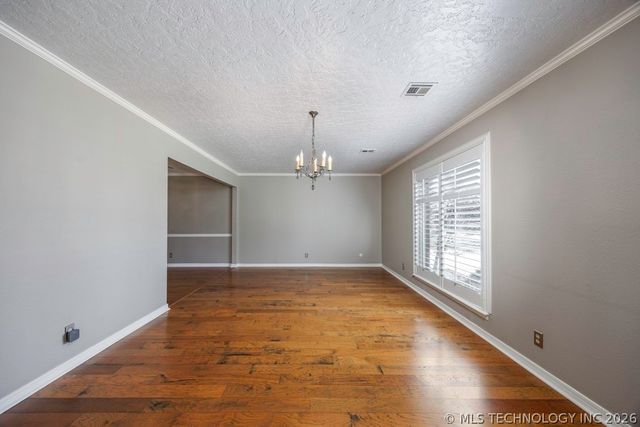 6008 Martin Place, Bartlesville, OK 74006