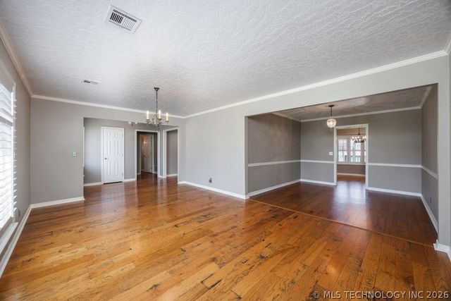 6008 Martin Place, Bartlesville, OK 74006