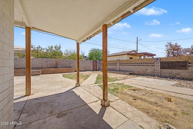 2031 N 37TH Drive, Phoenix, AZ 85009