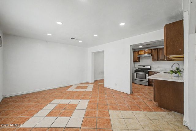 2031 N 37TH Drive, Phoenix, AZ 85009