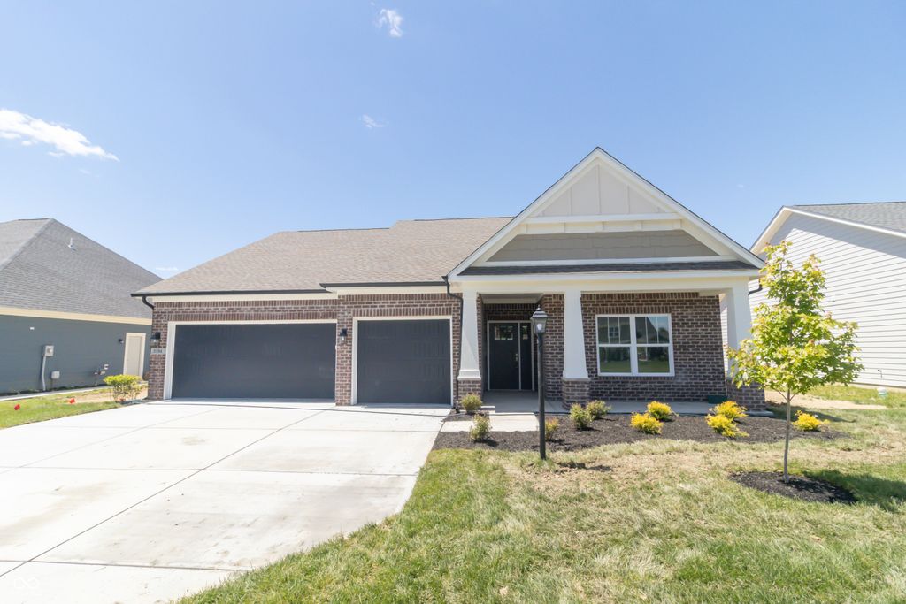 3594 S Setting Sun Lane, New Palestine, IN 46163