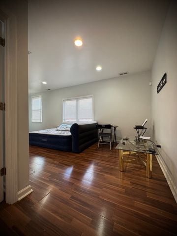 8513 S Sangamon Street, Chicago, IL 60620