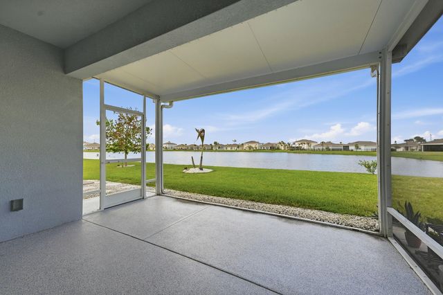 812 Persimmon Place, Fort Pierce, FL 34981