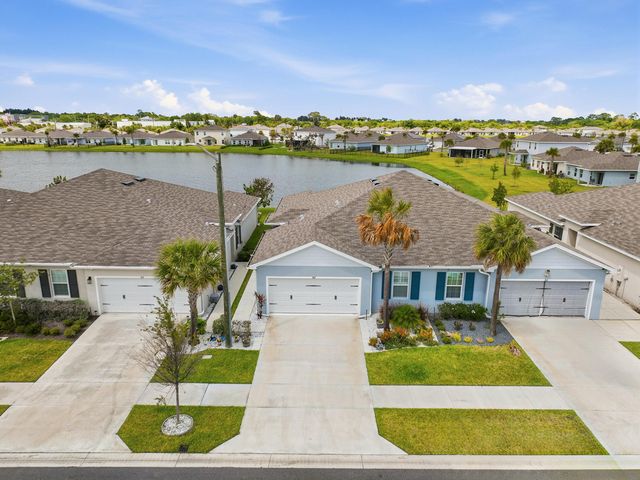 812 Persimmon Place, Fort Pierce, FL 34981