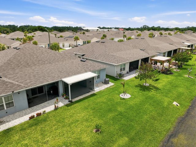 812 Persimmon Place, Fort Pierce, FL 34981