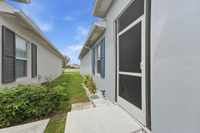 812 Persimmon Place, Fort Pierce, FL 34981