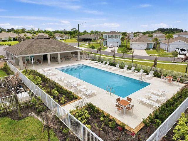 812 Persimmon Place, Fort Pierce, FL 34981