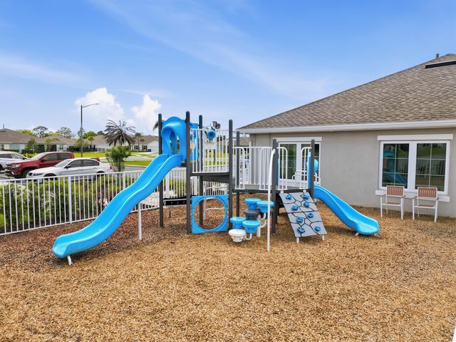 812 Persimmon Place, Fort Pierce, FL 34981
