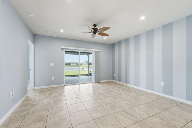 812 Persimmon Place, Fort Pierce, FL 34981