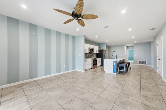 812 Persimmon Place, Fort Pierce, FL 34981