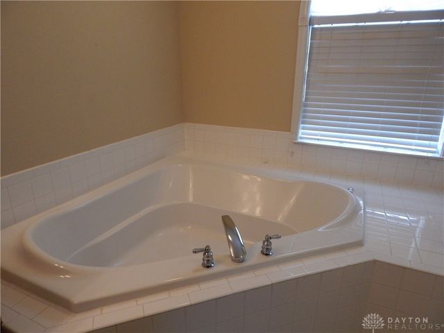 1295 Emily Beth Drive, Miamisburg, OH 45342