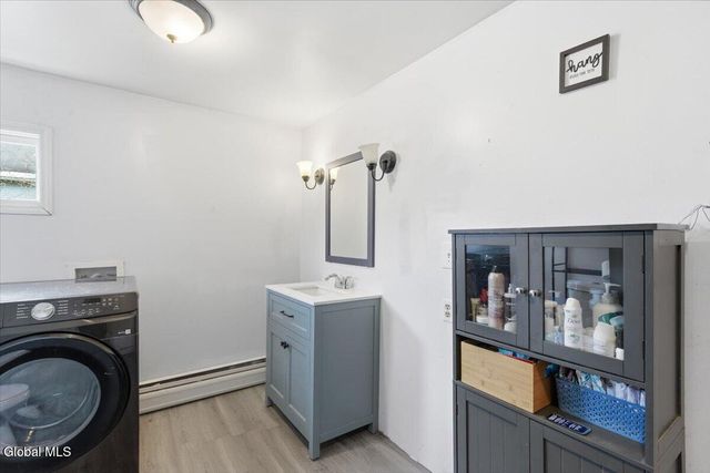 43 Elm Street, Nassau, NY 12123