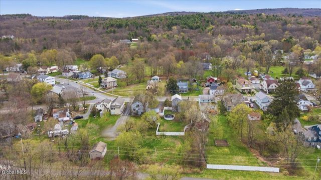 43 Elm Street, Nassau, NY 12123