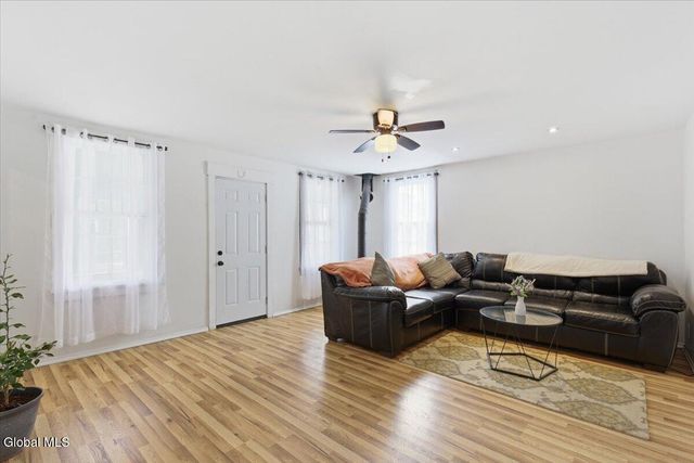 43 Elm Street, Nassau, NY 12123