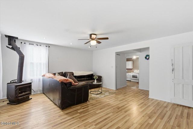 43 Elm Street, Nassau, NY 12123