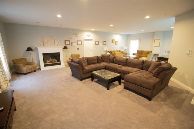 3125 W Michigan Avenue, Kalamazoo, MI 49006