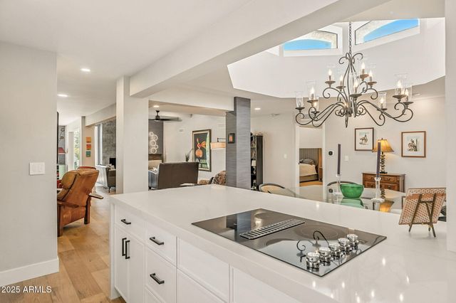 2505 E PALO VERDE Drive, Phoenix, AZ 85016