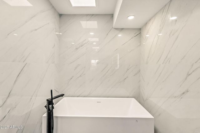 2505 E PALO VERDE Drive, Phoenix, AZ 85016