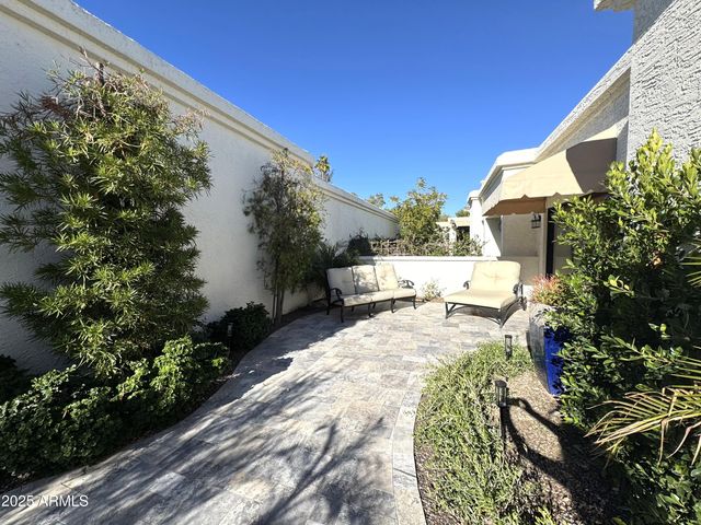 2505 E PALO VERDE Drive, Phoenix, AZ 85016