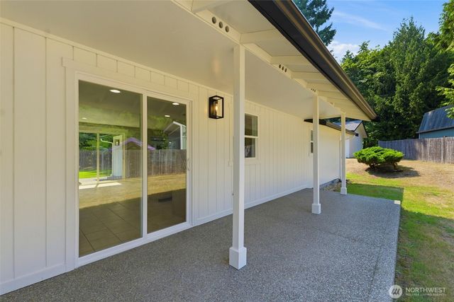 15615 53rd Street NW, Lakebay, WA 98349