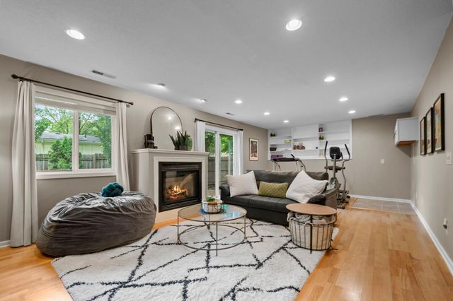 3067 Alexander Lane, Mound, MN 55364
