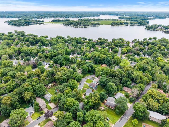 3067 Alexander Lane, Mound, MN 55364