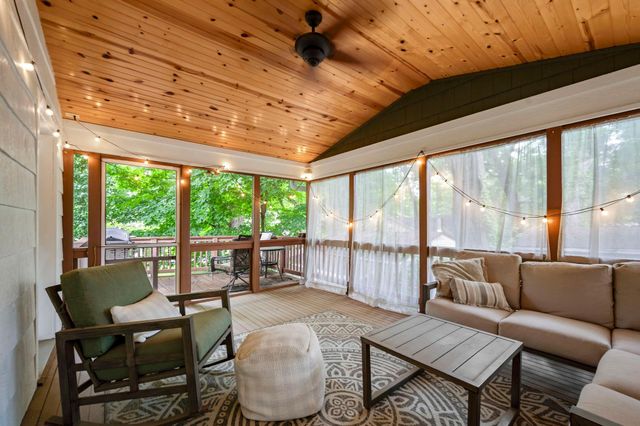 3067 Alexander Lane, Mound, MN 55364